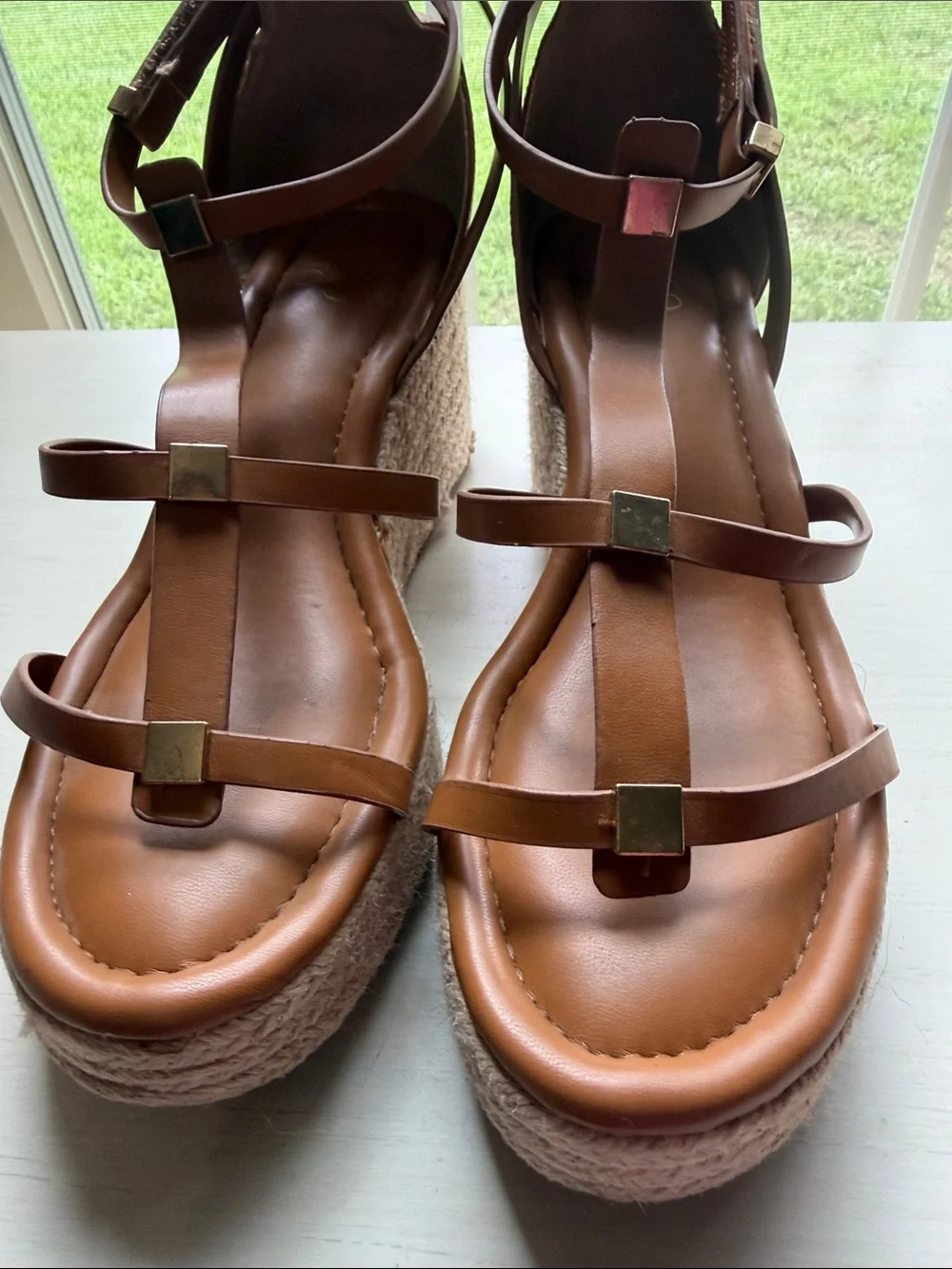 Franco Sarto Tan Wedge Sandals Women’s Size 9 Ankle Strap Velcro Closure